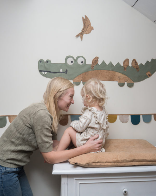 décoration murale chambre bébé crocodile